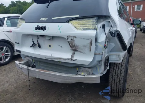 2019 Jeep Cherokee Altitude 4X4 из США, поврежденный, VIN 1C4PJMLB1KD415078